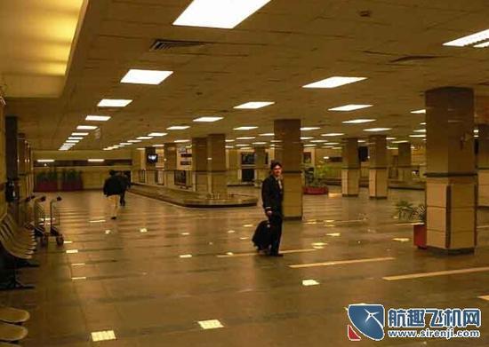 贝·布托国际机场