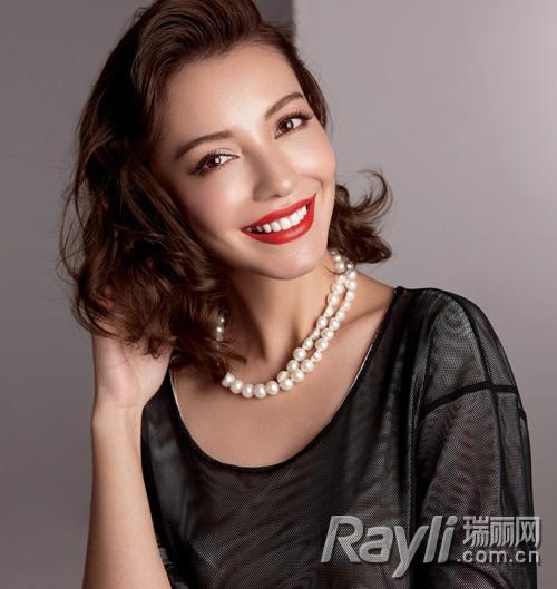 粉底加点精华