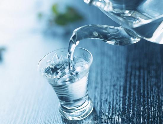 清晨第一杯水的禁忌