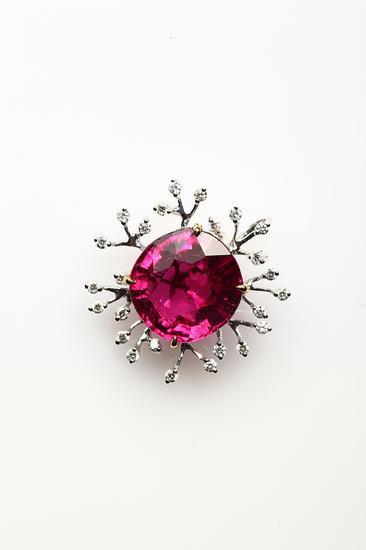 七彩云南18k金碧玺胸针