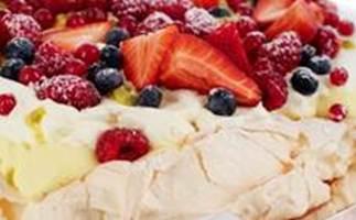奶油水果蛋白饼(Pavlova)