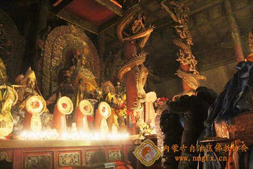呼和浩特大召寺纪念宗喀巴大师举办燃灯节法会