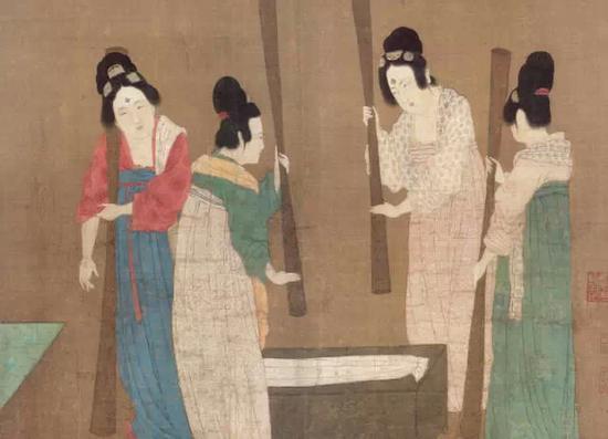 穿着各色衣衫的唐代女子。