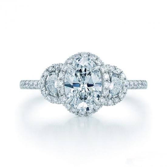 KWIAT “a three-stone”ring
