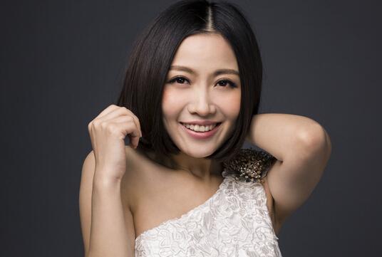 歌手姚贝娜因乳腺癌复发去世,年仅33岁