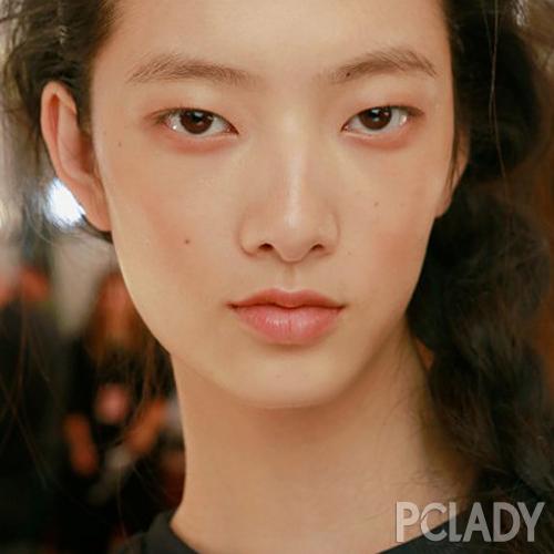 身为金大川的女友,Cici的另一重身份是国际超模