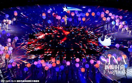 压轴歌曲《Fireworks》和天空一颗小星星合体的水果姐