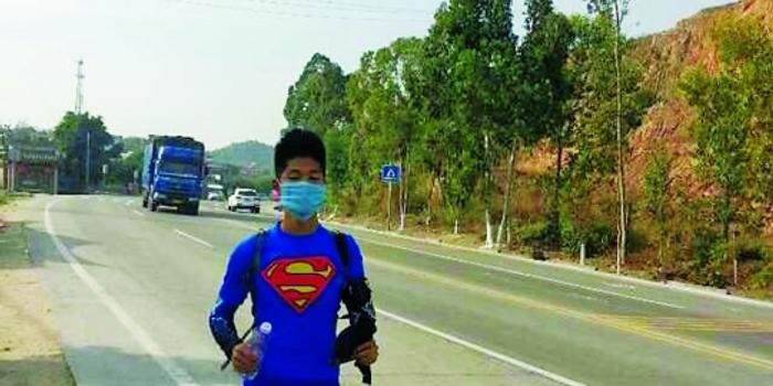 汕头小伙5天跑步350公里从深圳回老家(图)