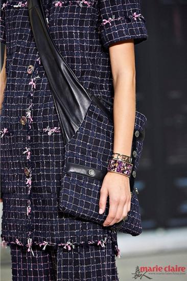 Girl CHANEL