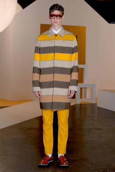 Jonathan Saunders