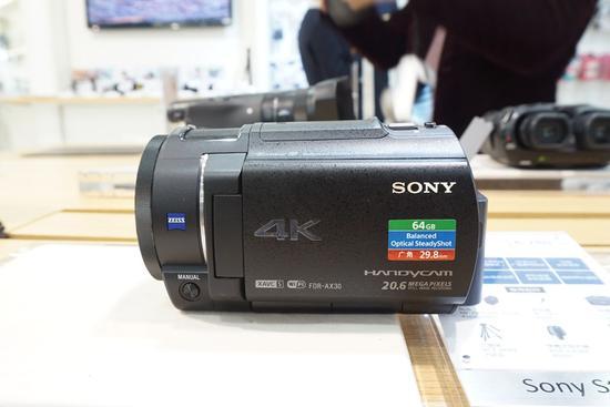 索尼4K摄像机FDR-AX30