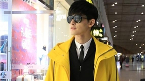 张翰巴塞尔出发前机场街拍