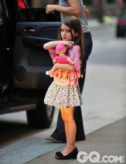 苏瑞-克鲁斯 (Suri Cruise)