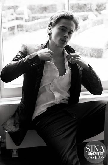 Alex Watson硬照