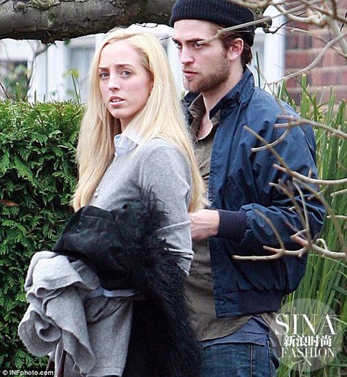 Robert-Pattinson和姐姐Lizzy