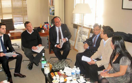 法国赛特市长Francois Commeinhes 先生诚恳邀请美洲游艇俱乐部在赛特一起合作建设生态游艇港