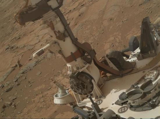 火星探测机器人Curiosity/《自然地球科学》杂志供图。