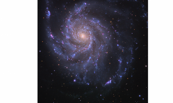 可见光下,M101星系的照片