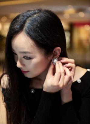 耳环是点亮装扮的利器