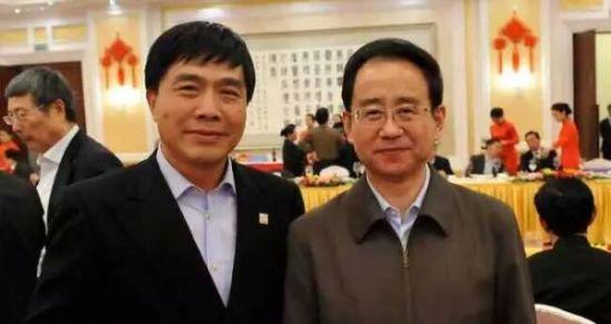 陕西首富吴一坚与令计划合影