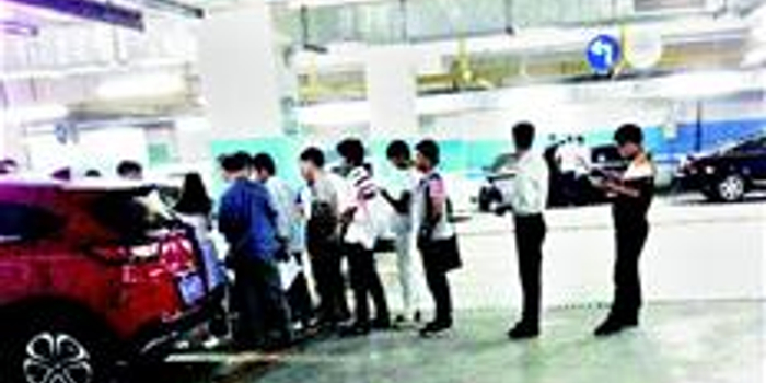 实地探访专车注册:私家车挂靠租赁公司规避查