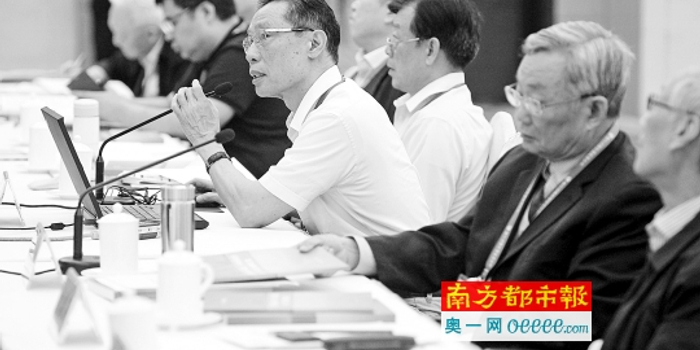 钟南山:港澳科研机构仍算境外 申请澳门签证花