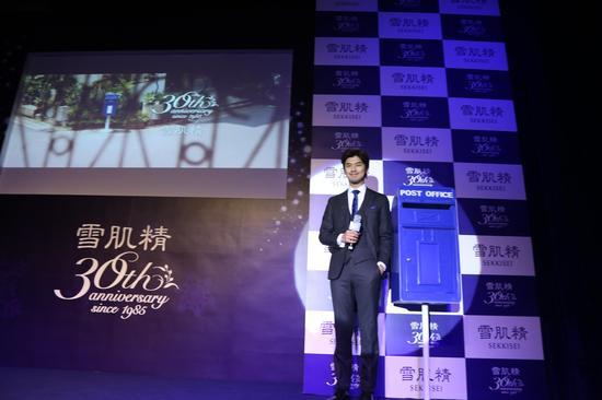 为雪肌精专门执导、出演了名为《有梦,成真》的微电影