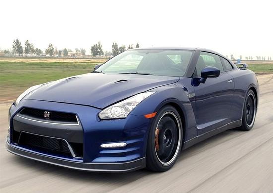 “战神”日产GT-R