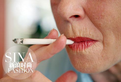 长期吸烟导致的皮肤损伤和唇周细纹