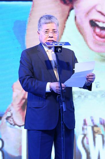 2015真维斯新代言人媒体见面会现场-真维斯国际(香港)有限公司董事长杨勋先生致辞