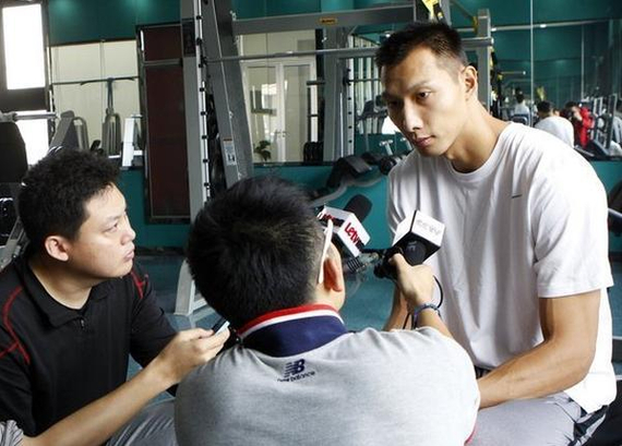 易建联称国家队需要加强的地方还有很多