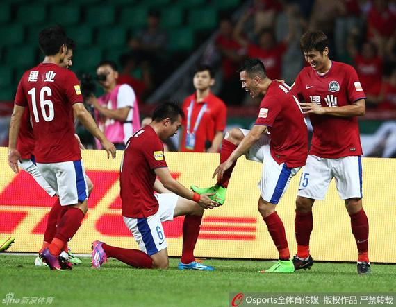 ����Ϊ��ά����Ь