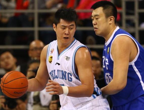 北京男篮的新内线教练对张松涛格外关照
