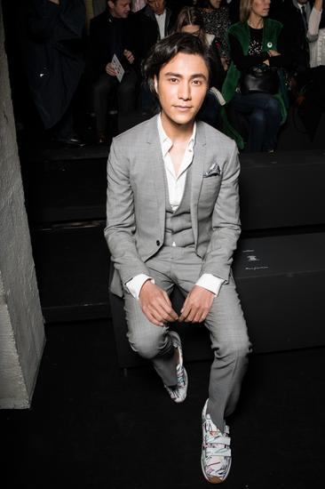 著名影星陈坤亮相Dior Homme Winter 2015秀场近照
