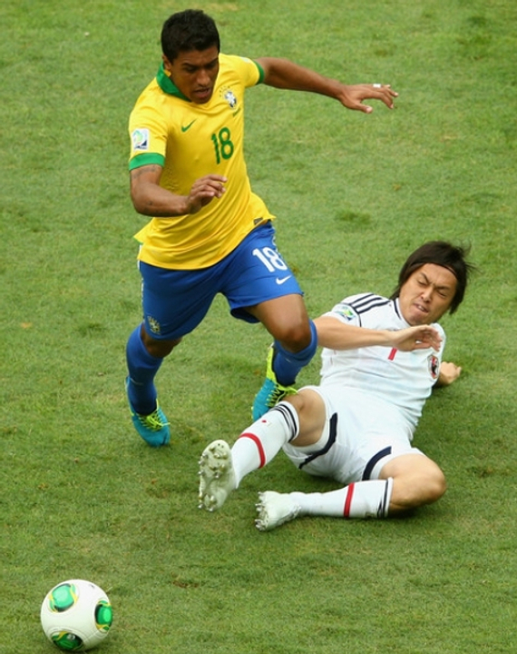 日球迷吐槽:股市跌成熊样还有钱买保利尼奥?