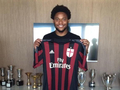 AC米兰宣布签欧冠单场5球神锋