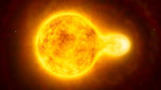 在这个5恒星系统中存在一个“相接双星”