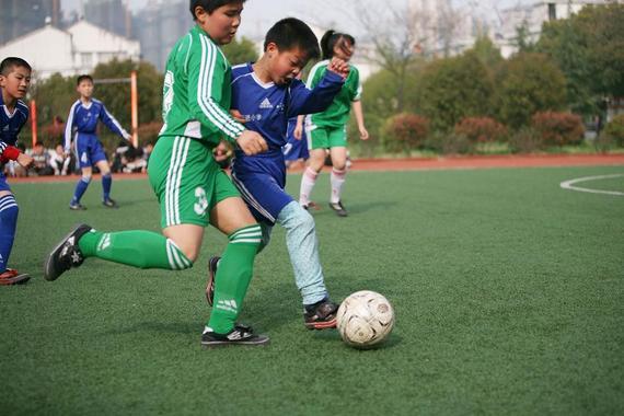 中青报:校园足球需国家足球清晰思路+稳定理念