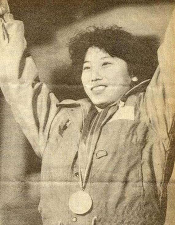 1988年冬奥会李琰夺得短道速滑1000米金牌