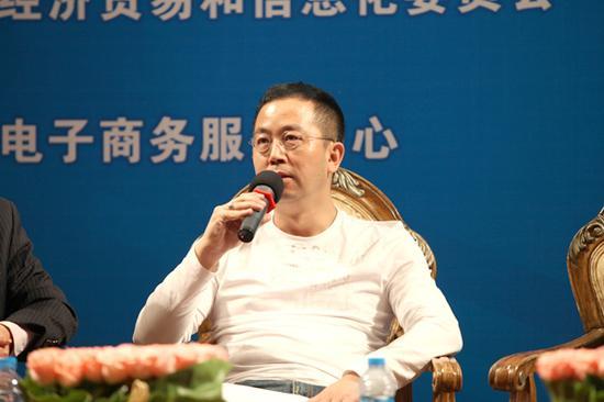 董策