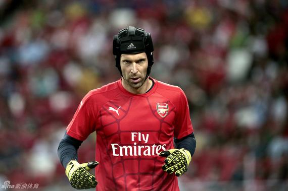 �кշ��ӳ�ɫ