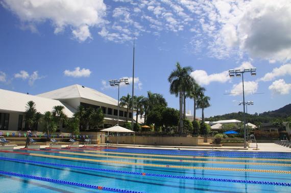 塔亚普罗运动酒店坐落在普吉岛国家森林公园，图为酒店游泳池，泳池按照奥运会标准设计，水深3米。