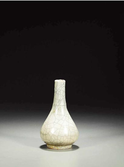 哥窑胆瓶(拍品编号:1040)起拍价¥1,600,000