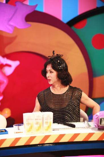 面对“小朋友被欺负要不要打回去”的话题,金星以身说法