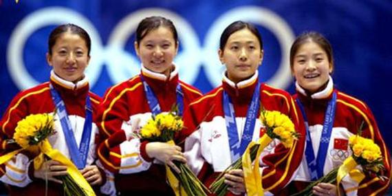 杨扬,王春露,杨阳和孙丹丹(从左到右)