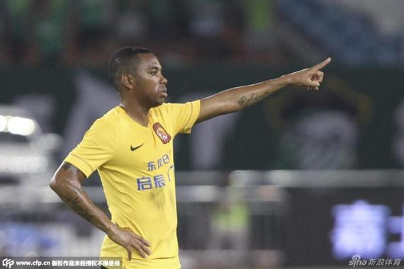 罗比尼奥不出意外只能专注中超