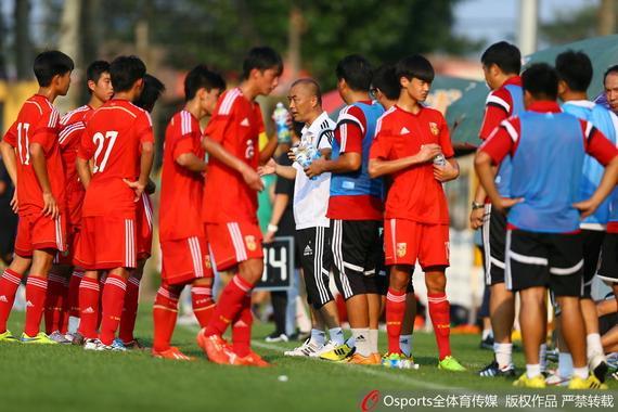 潍坊杯国青选拔队0-4阿根廷青年人队 小组赛三连败垫底