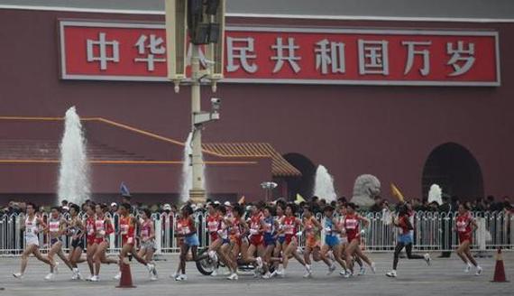 2015北京马拉松团队赛中签名单公布。