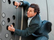 《碟中谍5》阿汤哥天上扒飞机水下久憋气