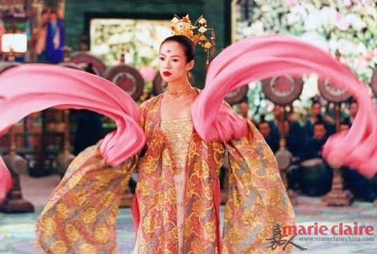 《十面埋伏》中章子怡华丽的戏服